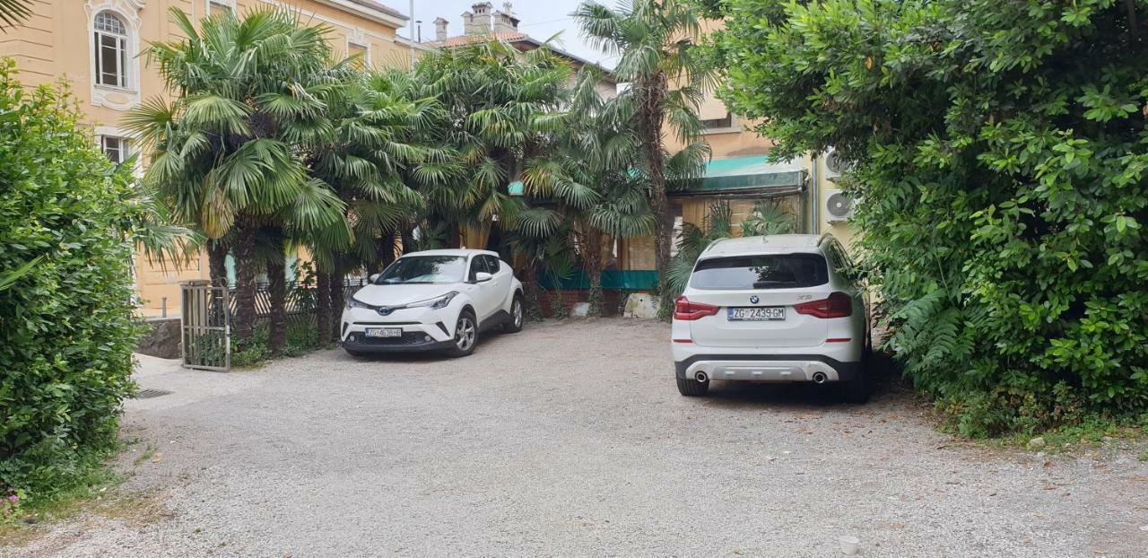 Apartment Kaza In Center, With Terrace, Private Parking, Step To The Sea オパティヤ エクステリア 写真